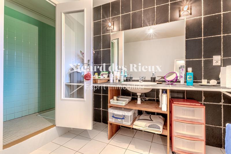 Maison - 260 m² - 7 pièces