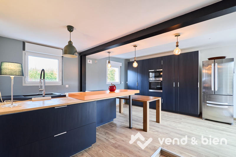 Maison - 102 m² - 5 pièces