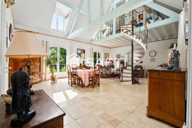 Maison - 192 m² - 7 pièces