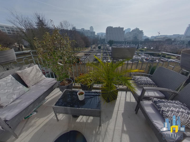 Appartement - 90 m² - 4 pièces