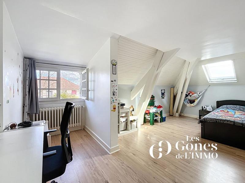 Propriété - 340 m² - 7 pièces