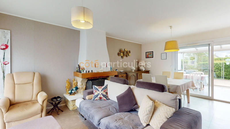 Maison - 99 m² - 5 pièces