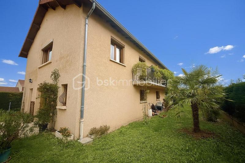 Maison - 177 m² - 5 pièces