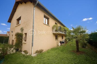 Maison - 177 m² - 5 pièces