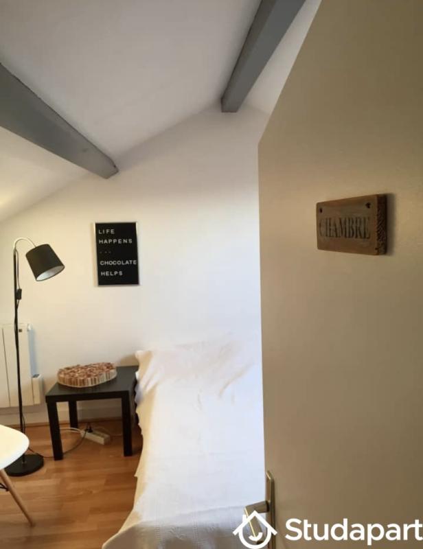 Chambre - 12 m² - 1 pièce