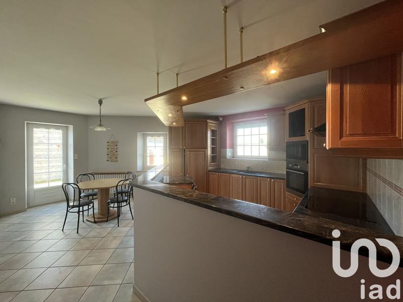 Maison - 233 m² - 6 pièces