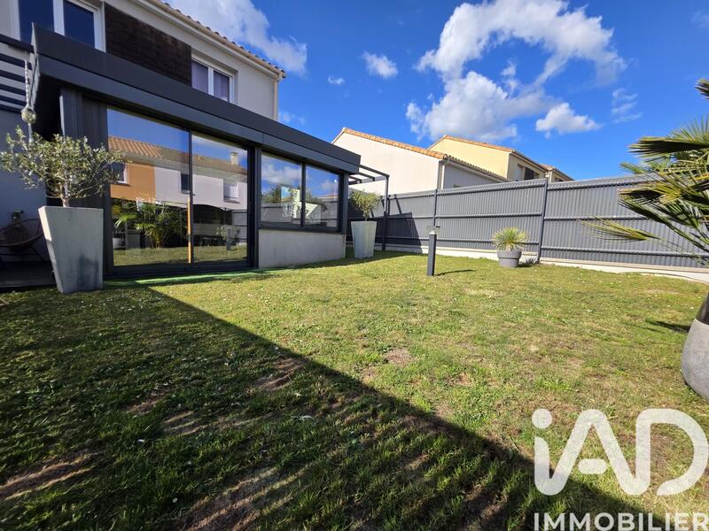 Maison - 92 m² - 4 pièces