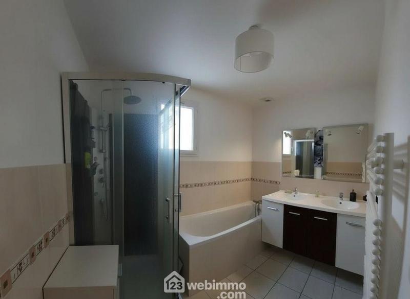 Maison - 102 m² - 5 pièces