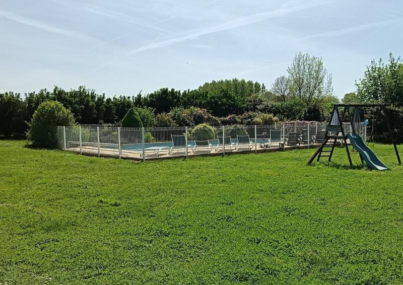 Maison - 330 m² - 12 pièces