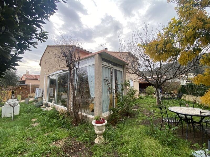 Maison - 98 m² - 5 pièces