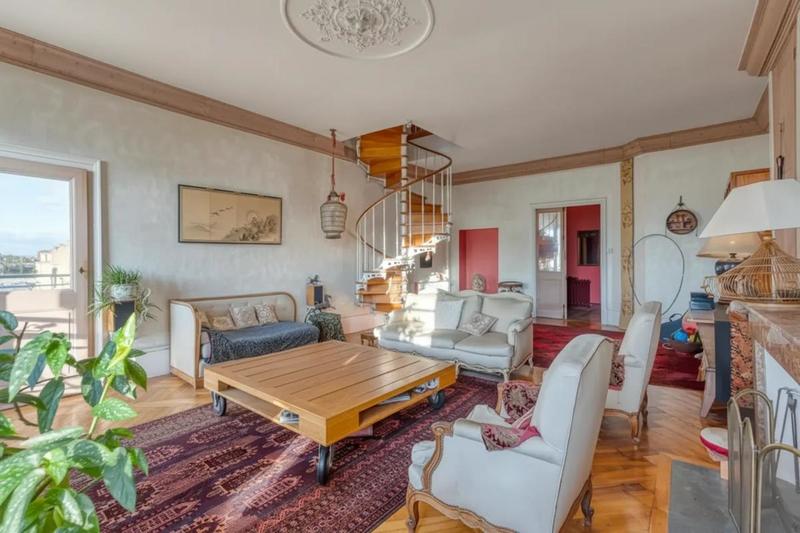 Duplex - 190 m² - 7 pièces