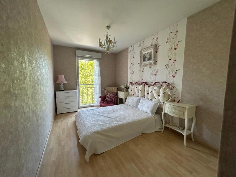 Appartement - 100 m² - 4 pièces