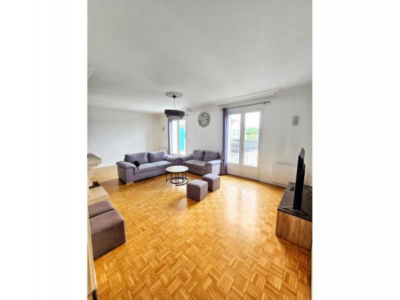 Maison - 180 m² - 10 pièces