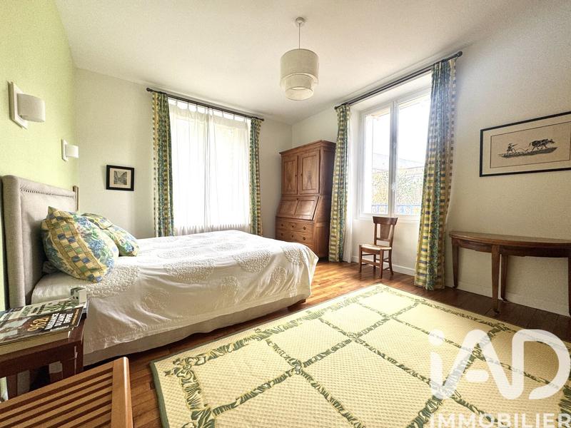 Maison - 262 m² - 9 pièces