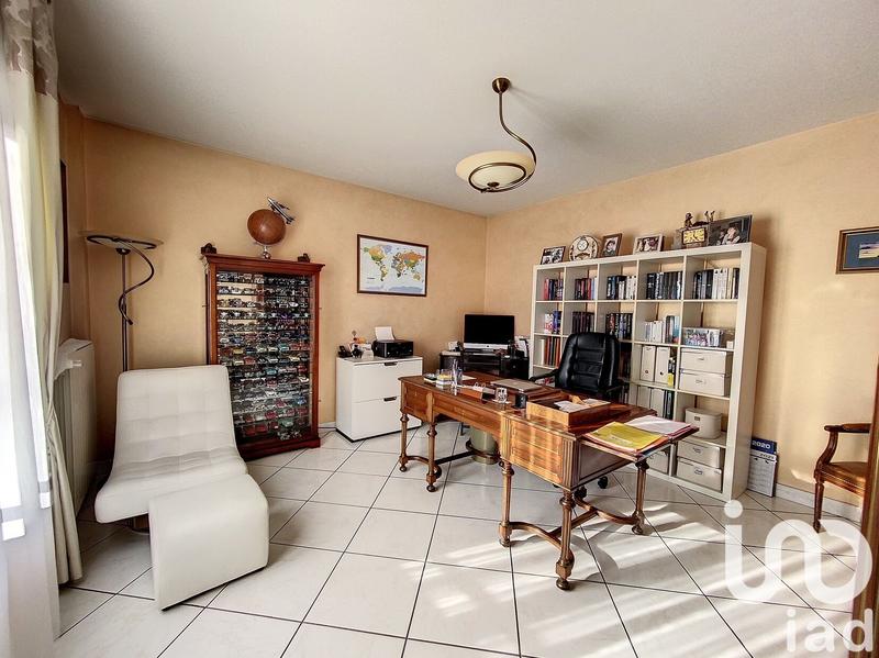 Maison - 270 m² - 6 pièces