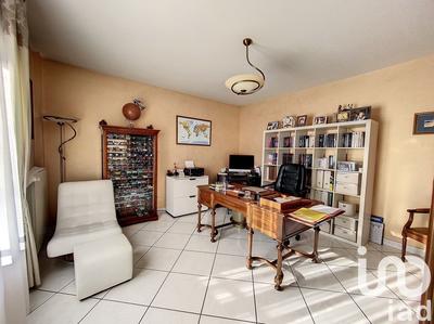 Maison - 270 m² - 6 pièces