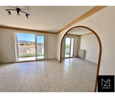 Appartement - 80 m² - 3 pièces