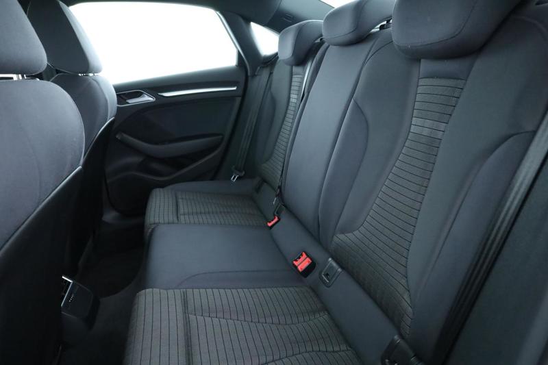 Audi A3 Berline 35 Tfsi Cod Sport s tronic 7 150 ch