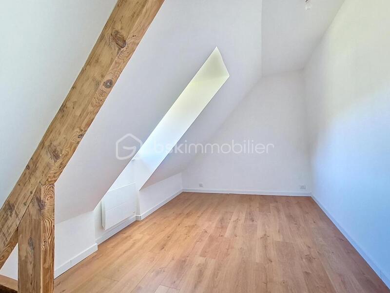 Maison traditionnelle - 117 m² - 7 pièces