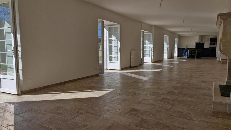 Maison - 450 m² - 13 pièces