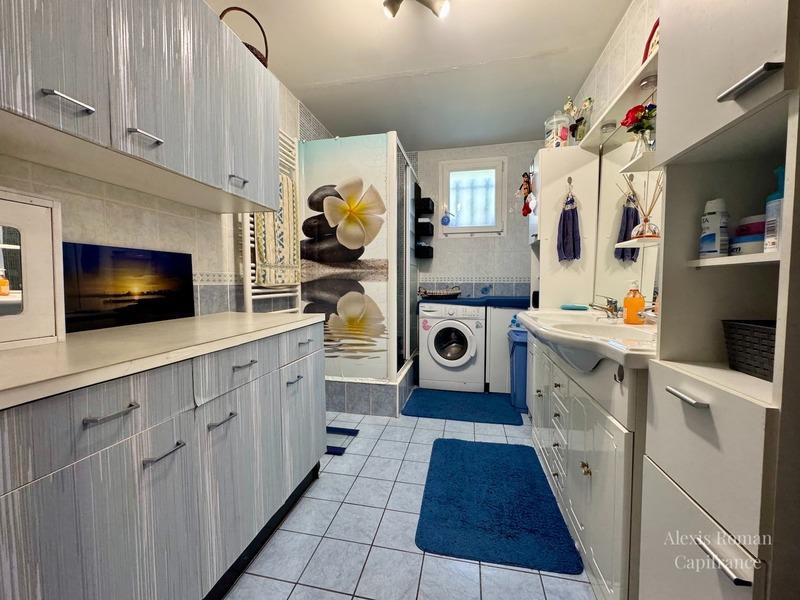 Maison - 187 m² - 8 pièces