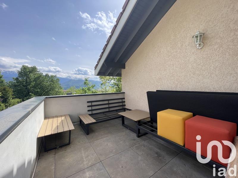 Maison - 222 m² - 7 pièces