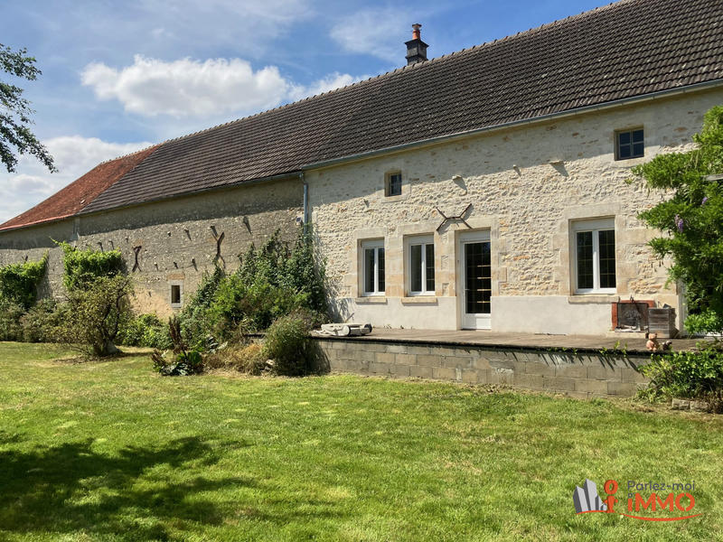 Maison - 92 m² - 4 pièces