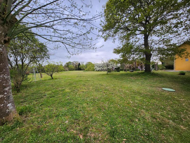 Maison - 210 m² - 7 pièces