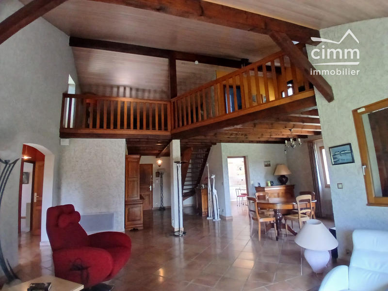 Villa - 170 m² - 6 pièces