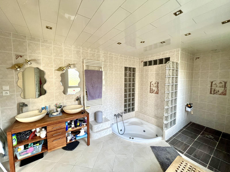 Maison - 190 m² - 7 pièces