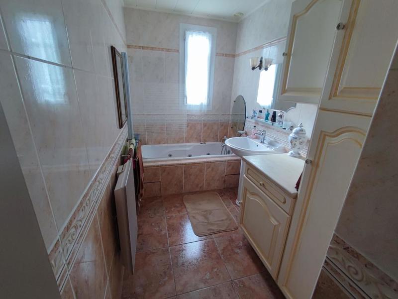 Maison - 162 m² - 6 pièces