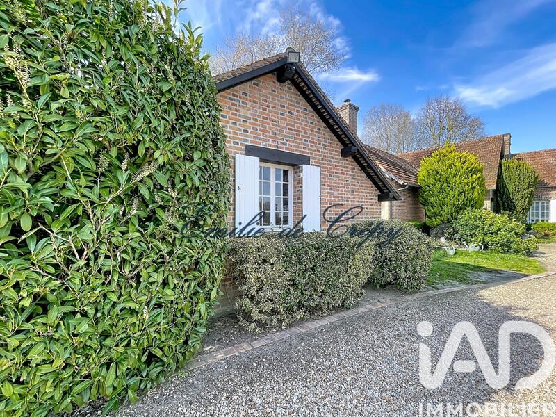 Maison - 310 m² - 9 pièces