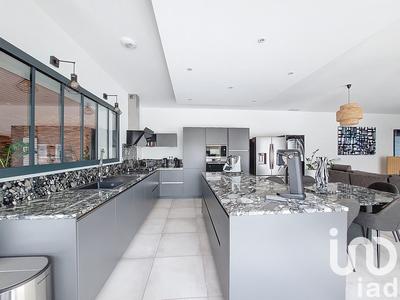 Maison - 206 m² - 7 pièces