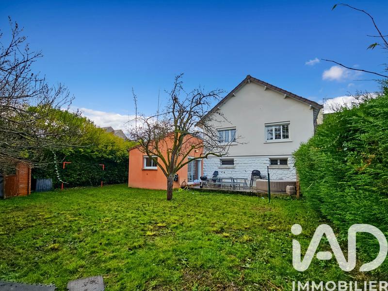 Maison - 185 m² - 9 pièces