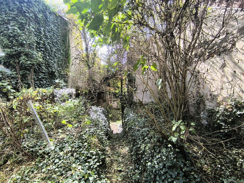 Maison - 300 m² - 10 pièces