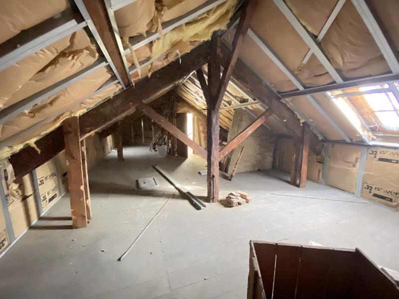 Maison - 210 m² - 8 pièces