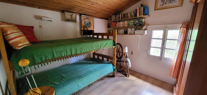 Maison - 300 m² - 12 pièces