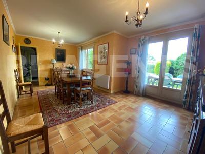 Pavillon - 172 m² - 8 pièces