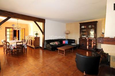 Maison - 184 m² - 7 pièces