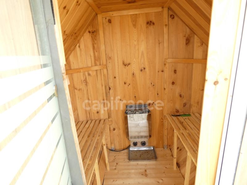 Maison - 209 m² - 11 pièces