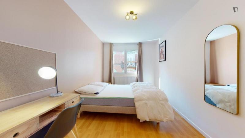 Chambre - 12 m² - 6 pièces