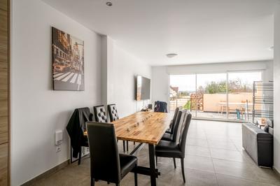 Maison contemporaine - 269 m² - 9 pièces