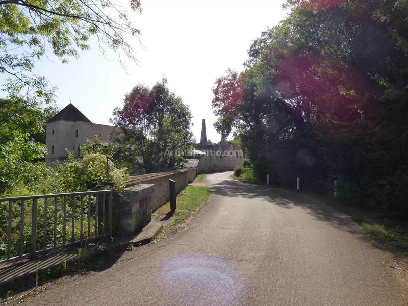 Maison - 310 m² - 11 pièces