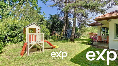 Maison - 219 m² - 9 pièces