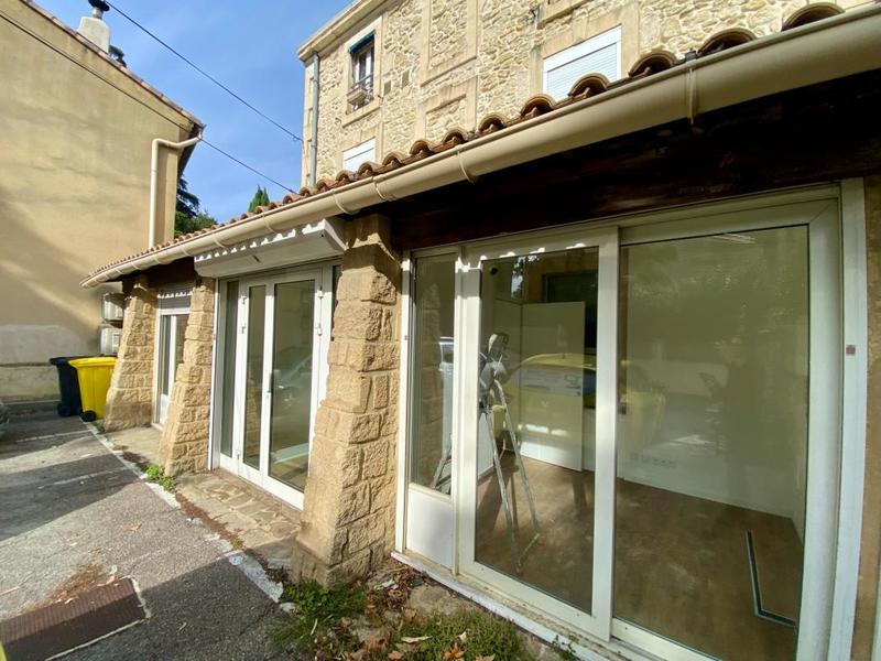 Bureau - 200 m² - 8 pièces