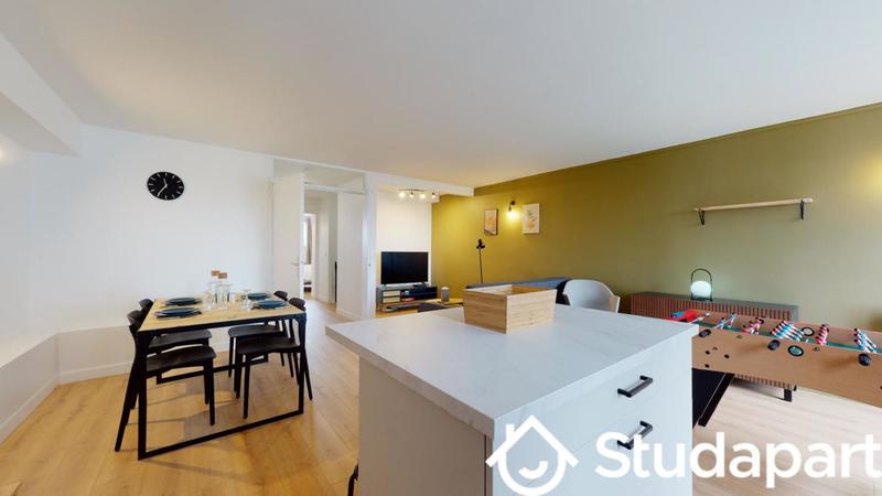 Chambre - 11 m² - 1 pièce