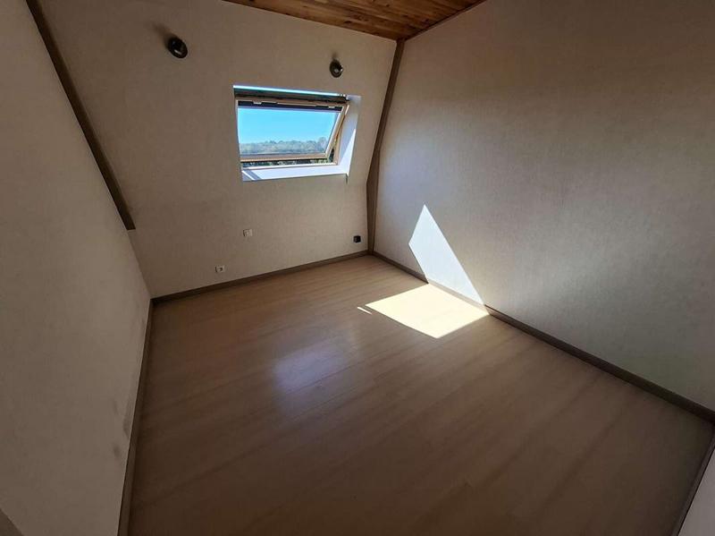 Maison - 140 m² - 8 pièces