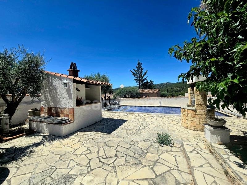 Maison - 180 m² - 5 pièces