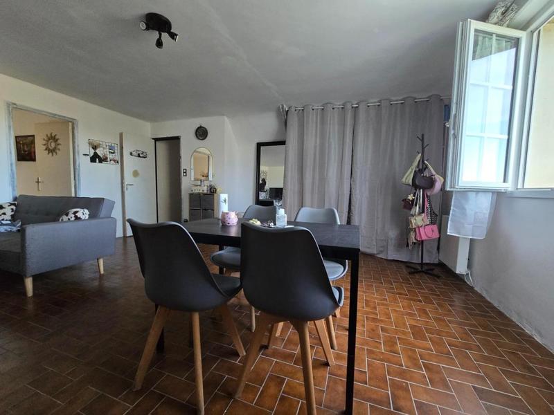 Maison - 237 m² - 8 pièces