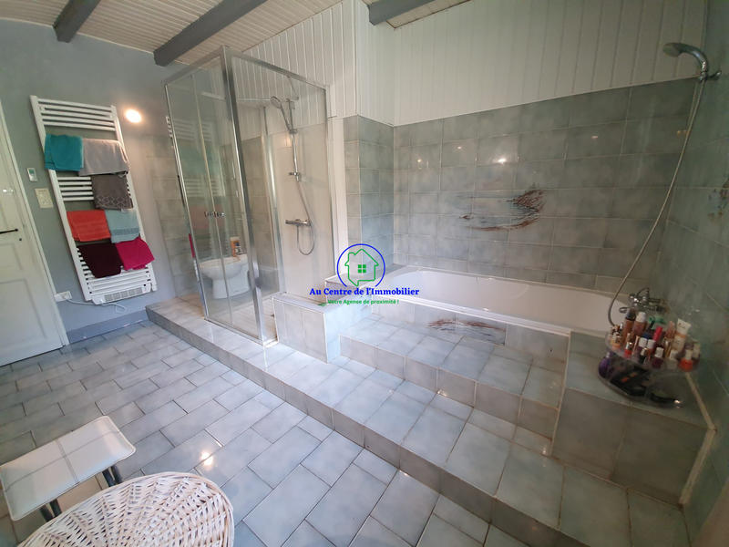 Maison traditionnelle - 159 m² - 5 pièces